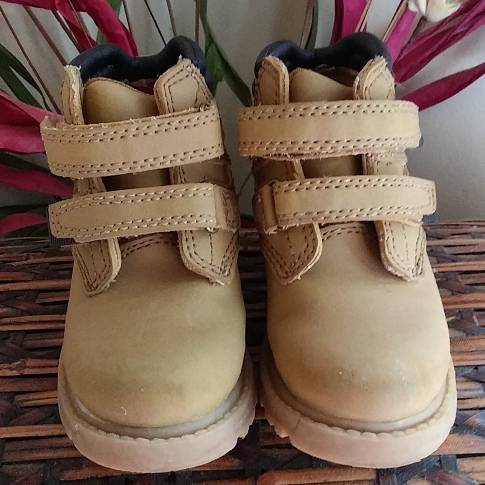 TKS boots
